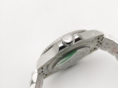 GMT II 126710GRNR Jub 904L SS/SS Blk ARF SH3285 CH