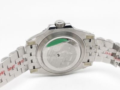 GMT II 126710GRNR Jub 904L SS/SS Blk ARF SH3285 CH