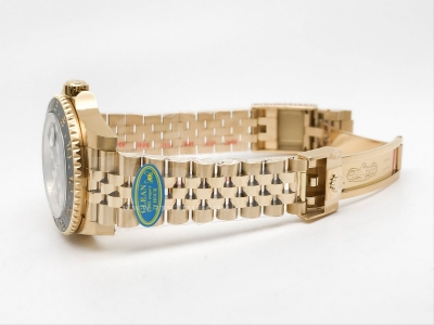 GMT II 126718 904 Jub YG/YG Clean DD3285 CHS