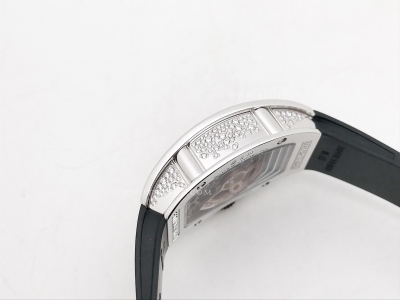 RM07-01 Snow Diam SS/RU Blk/Red Skele ZF CRMA2