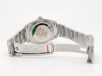 Oyster Pert. 41mm 124300 SS/SS Red EWE A3230