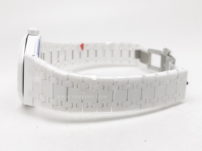 Royal Oak 41mm 15500 Wht CER/CER Blue APSF A4302