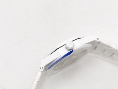 Royal Oak 41mm 15500 Wht CER/CER Blk APSF A4302