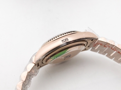 DayDate 36mm 128235 Wt 904L Flt RG/RG Brn/Dia QF VR3255