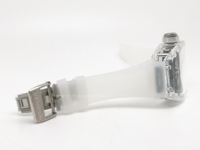 RM35-01 Wht/Wht CRY/RU SONIC RMUL3