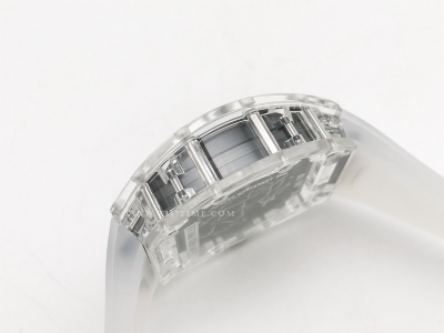 RM055 Wht/Wht CRY/RU SONIC RMUL2