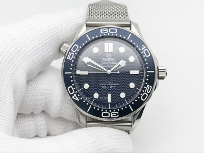 Seamaster 300 James Bond 60th Anni SS/SS BLS A8806