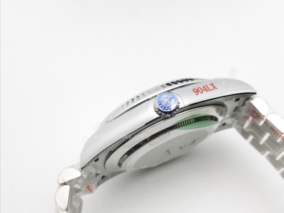 DayDate 40mm 904L Flt SS/SS S-Silv/Stk GMF A2836