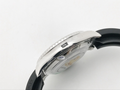 YachtMaster 126679 40mm Wt Dia SS/RU Blk KF VR3235