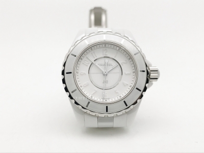 XHANEL J-12 33mm Wht CER/CER Wht/Wht Num HTF Qtz