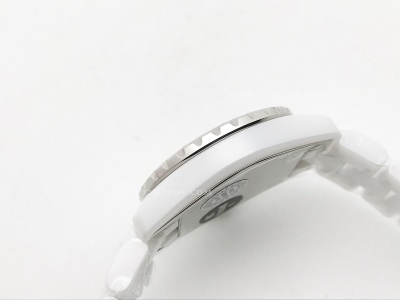 XHANEL J-12 33mm Wht CER/CER Wht/Wht Num HTF Qtz