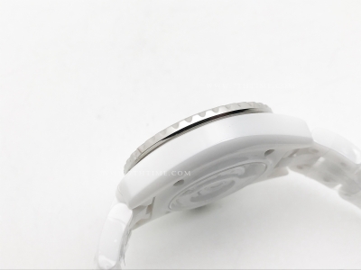 XHANEL J-12 33mm Wht CER/CER Wht/Num HTF A12.2