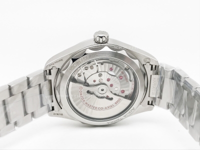 Aqua Terra 41mm SS/SS Green Teak JVS A8900