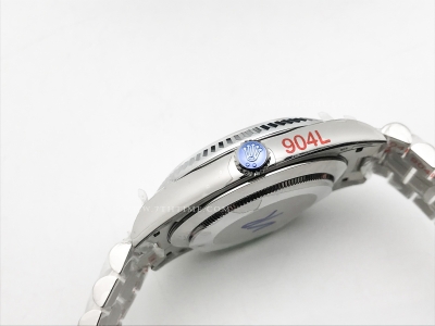 DayDate 40mm 904L Flt SS/SS Wht/Rm GMF VR3255