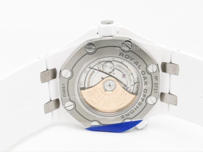 Royal Oak Offshore Diver 15707 Wht CER/RU Wht ZF A3120