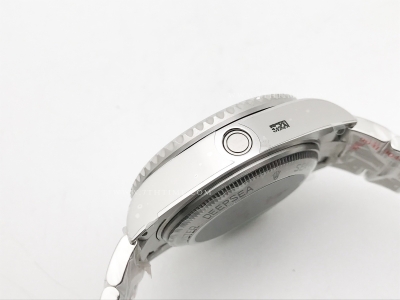 Deep Sea Dweller 126660 904 SS/SS Blk GMF VR3235