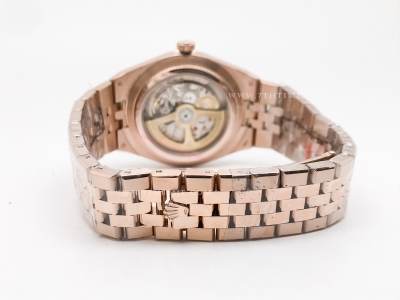 Land Dweller 40mm 127385TBR Jub Dia RG/RG I-Blu/Dia NNF MY9015