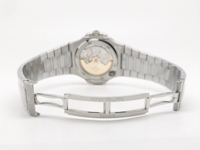 Nautilus Jumbo 5711 40th SS/SS Green/Stk BBF DD324