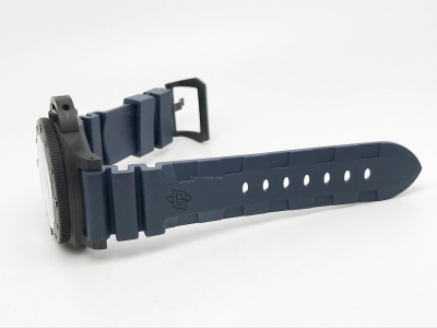 Submersible QuarantaQuattro 44mm FC/RU VSF P900