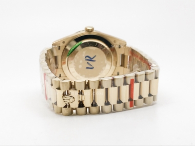 DayDate 40mm 904L Flt YG/YG Wht/Rm/Stk GMF VR3255