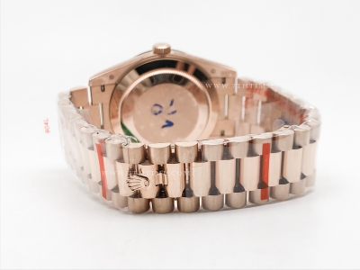 DayDate 40mm 904L Flt RG/RG Grn/Stk GMF VR3255